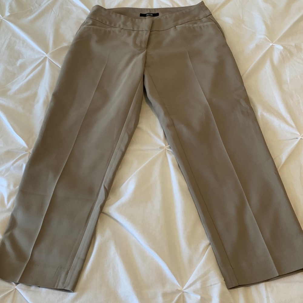 Capri pants